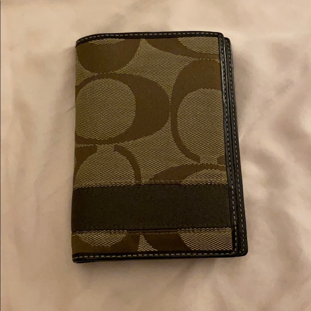 *VINTAGE* COACH passport holder